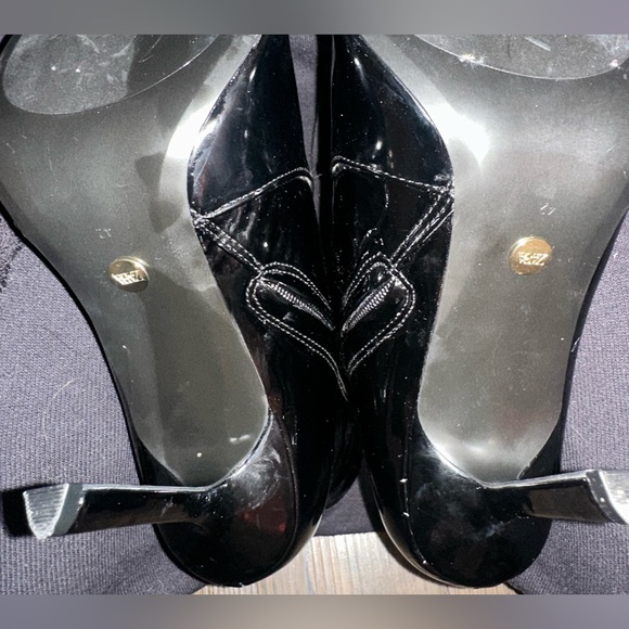 ZARA • PATENT LEATHER ANKLED HIGH HEEL BOOT • SIZE 11 - Picture 3 of 5